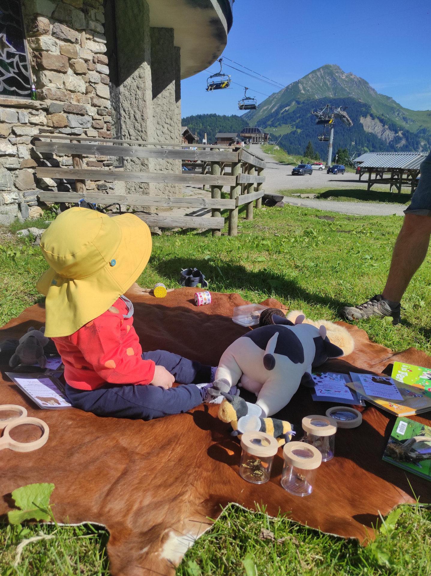 Ateliers d'initiation à la montagne pour les tout-petits par les sens
