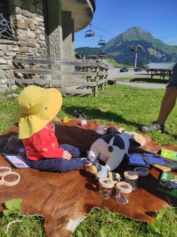 Ateliers d'initiation à la montagne pour les tout-petits par les sens Ateliers d'initiation à la montagne pour les tout-petits par les sens