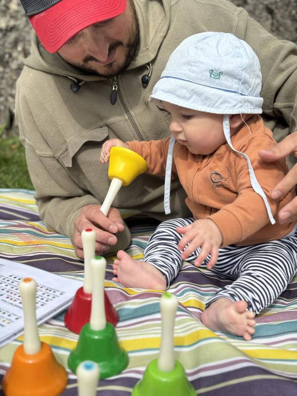 Ateliers d'initiation à la montagne pour les tout-petits par les sens Ateliers d'initiation à la montagne pour les tout-petits par les sens